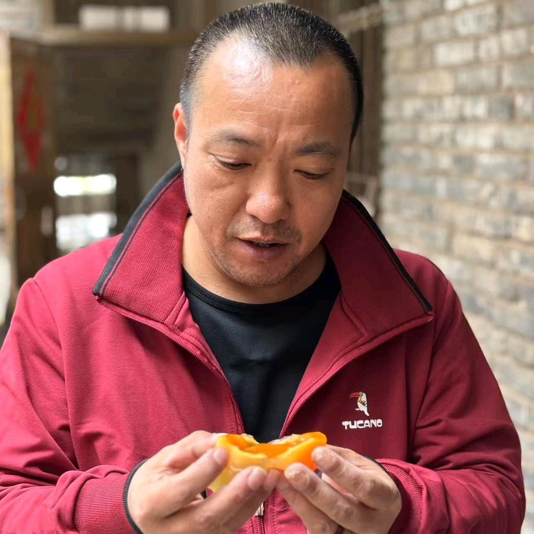 刚哥（溏心皮蛋）