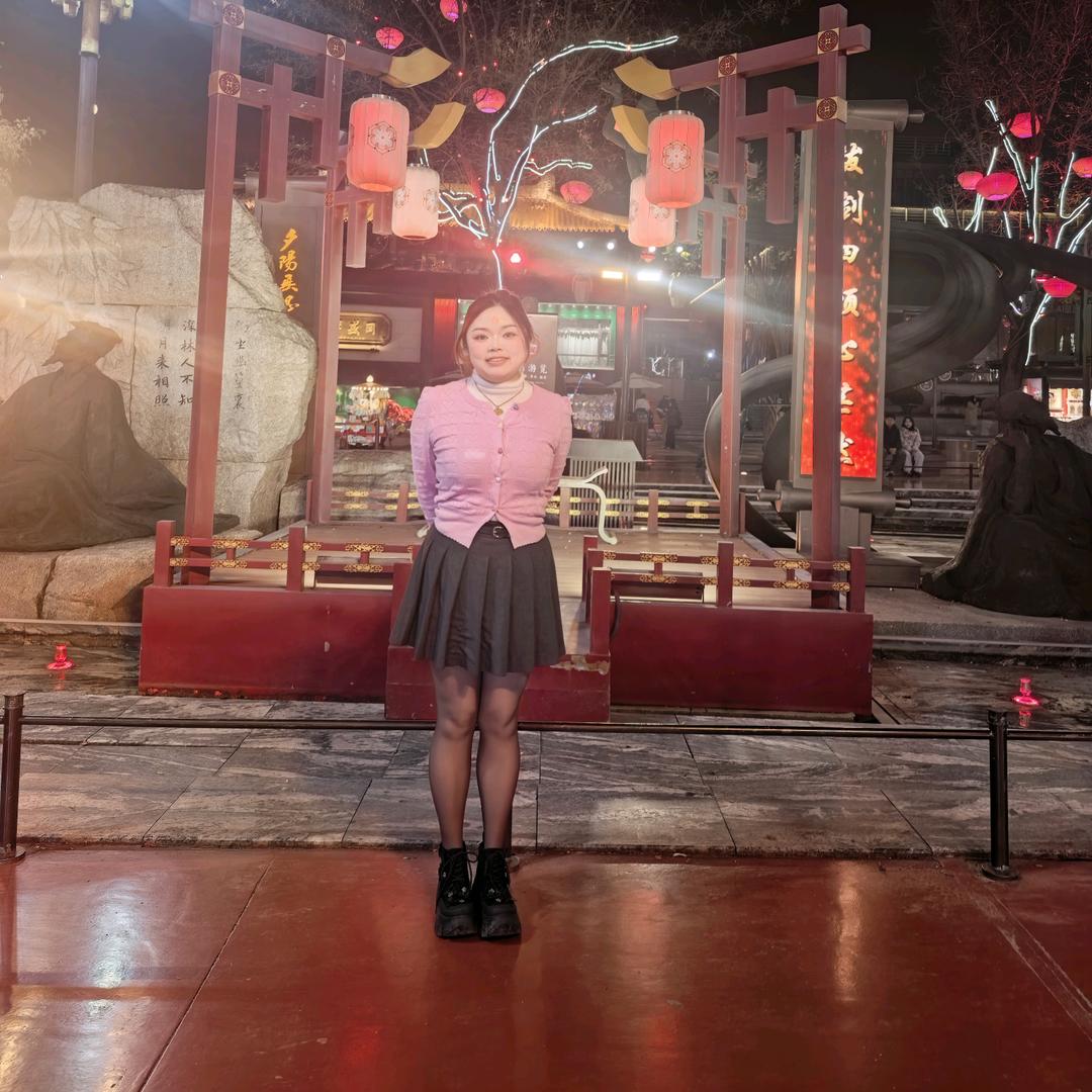 成都灯具小姐姐——-A邓青青