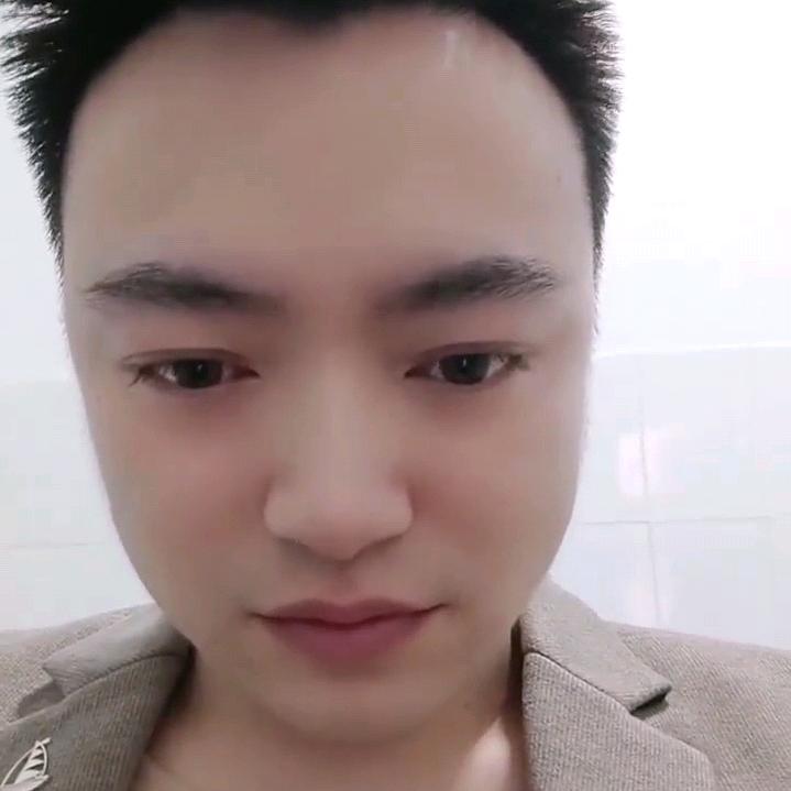 鹅白大