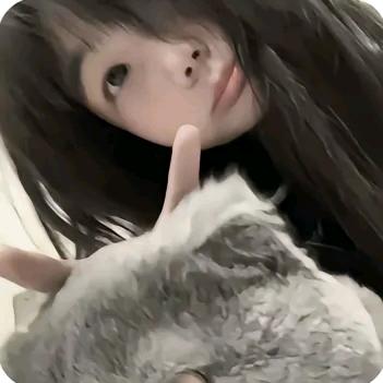 苏芮柒头像
