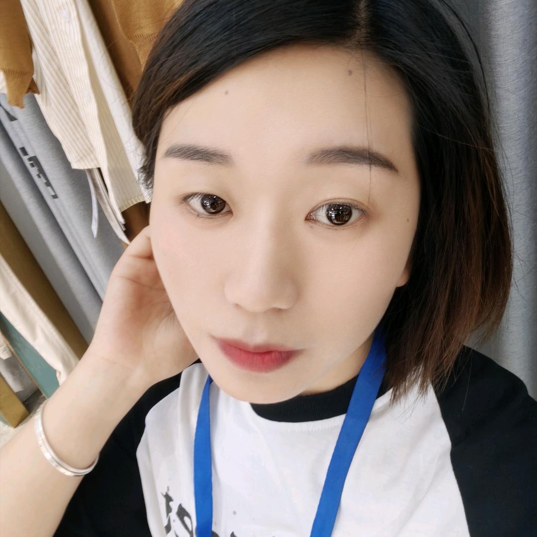 宁乡258店自然穿女装邱湘玲