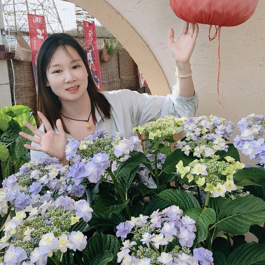 大润发纪范店主理人-甜甜