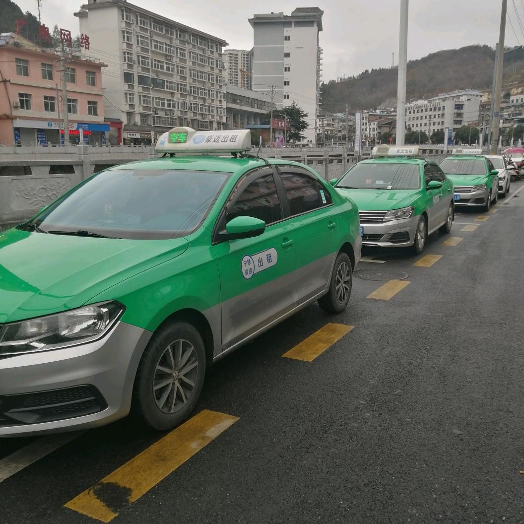 河堤东街的哥