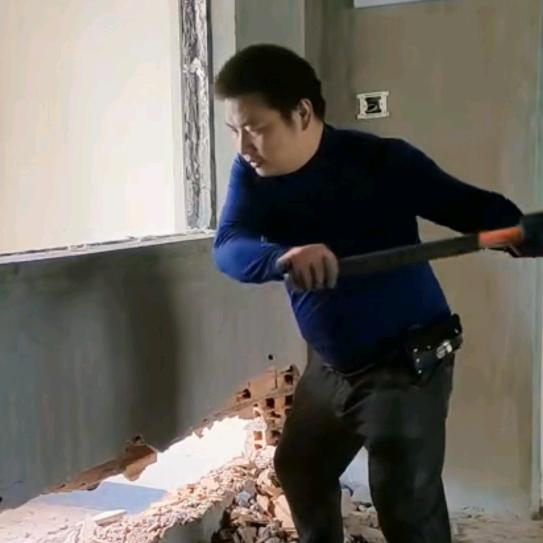 六安打墙扛楼亮哥