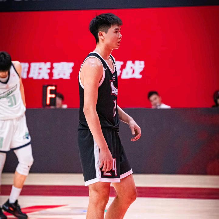 独一无二的哈森