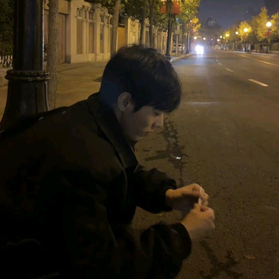 洋洋。
