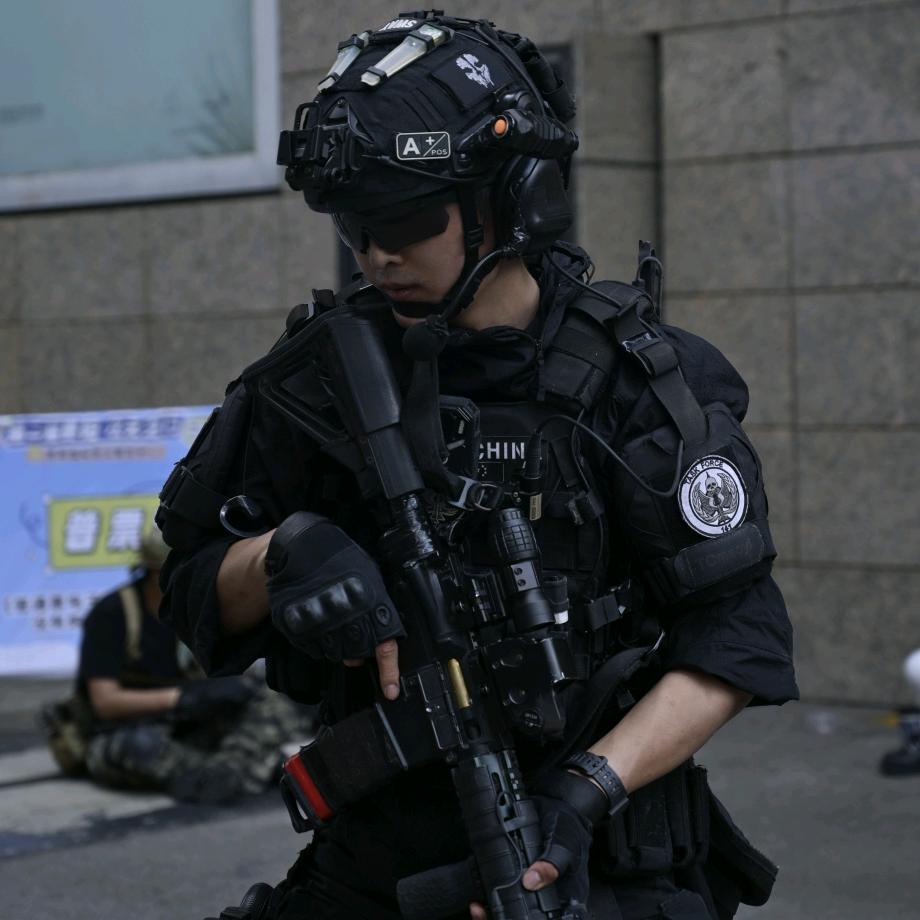 战术小泽