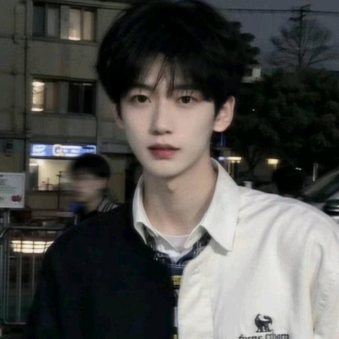 下雨天୧⍤⃝🌷