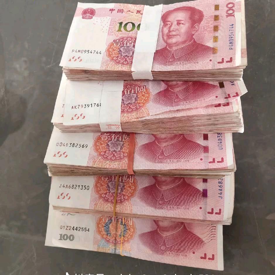 努力赚钱：努力存钱：努力攒钱：好好爱自己