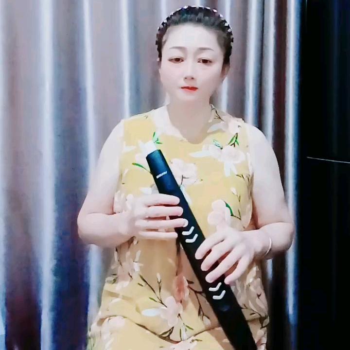 英子爱吹管🎧🤗