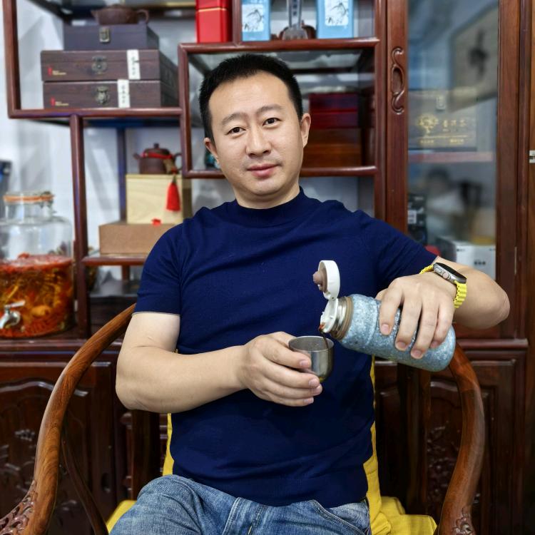 杰结赵不凡