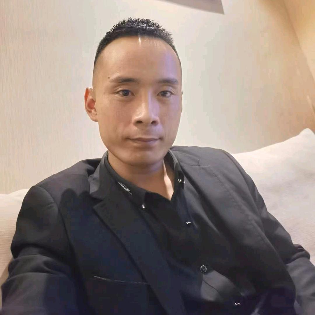 二手皮卡车贩子～老楊