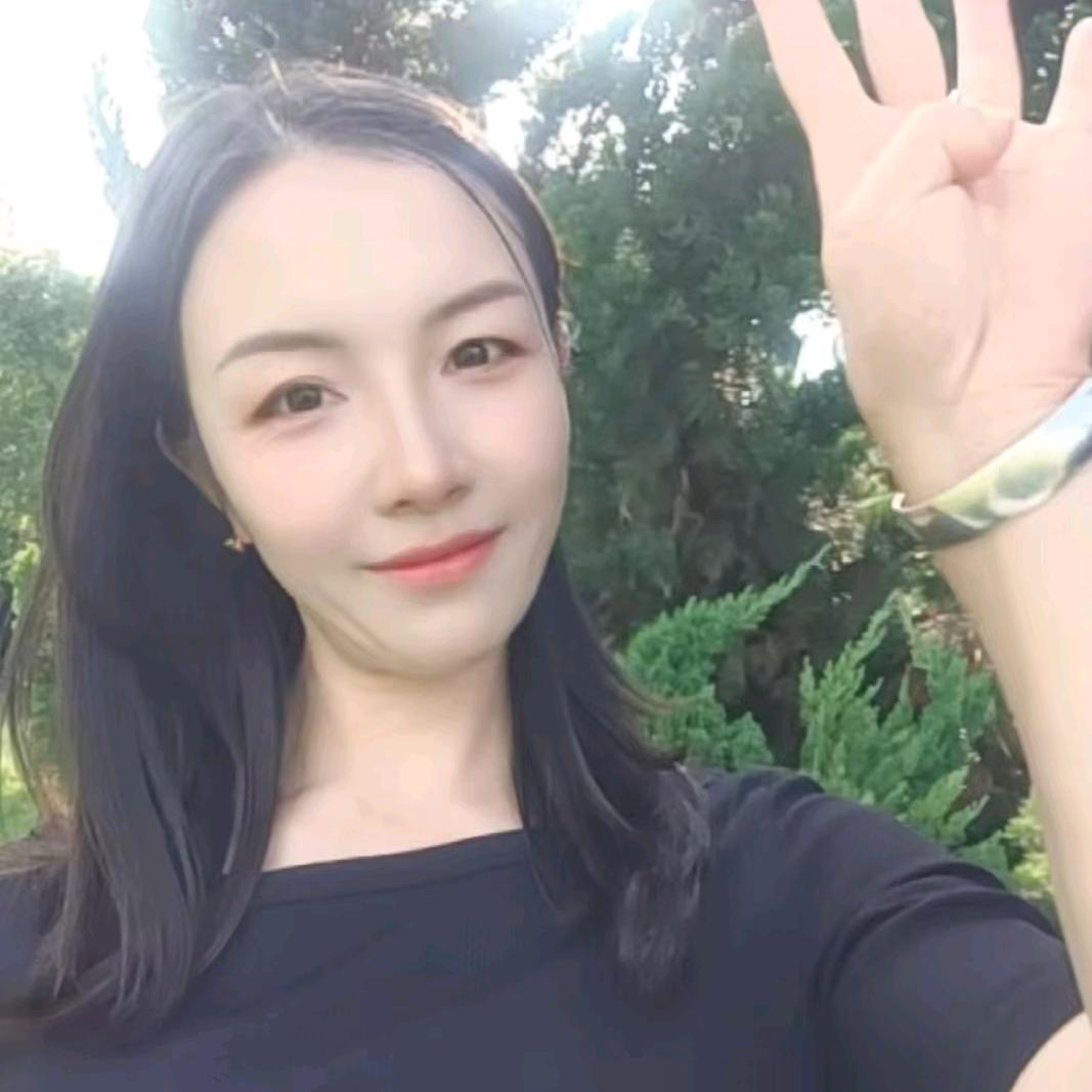 80后妈妈首播赚生活费