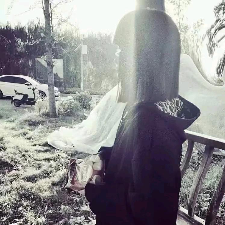 混情/.