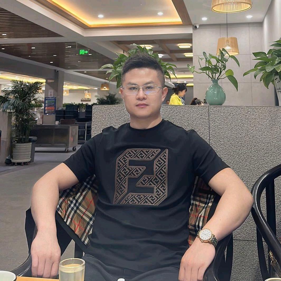 高兴.