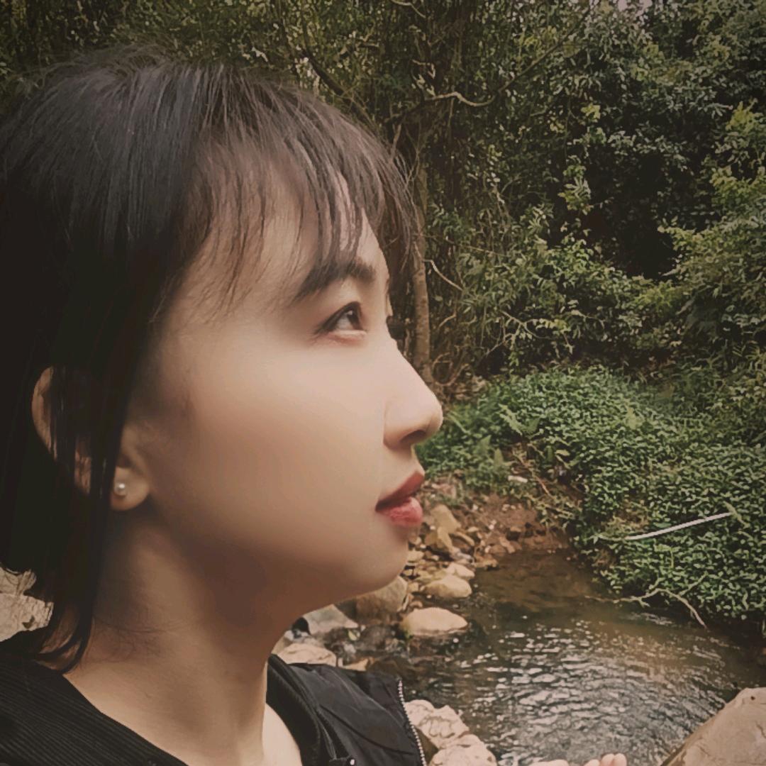 大脸妹