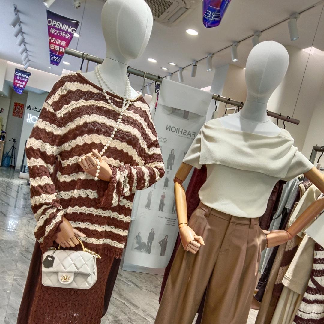 介休3S~~亨奴品牌女装店