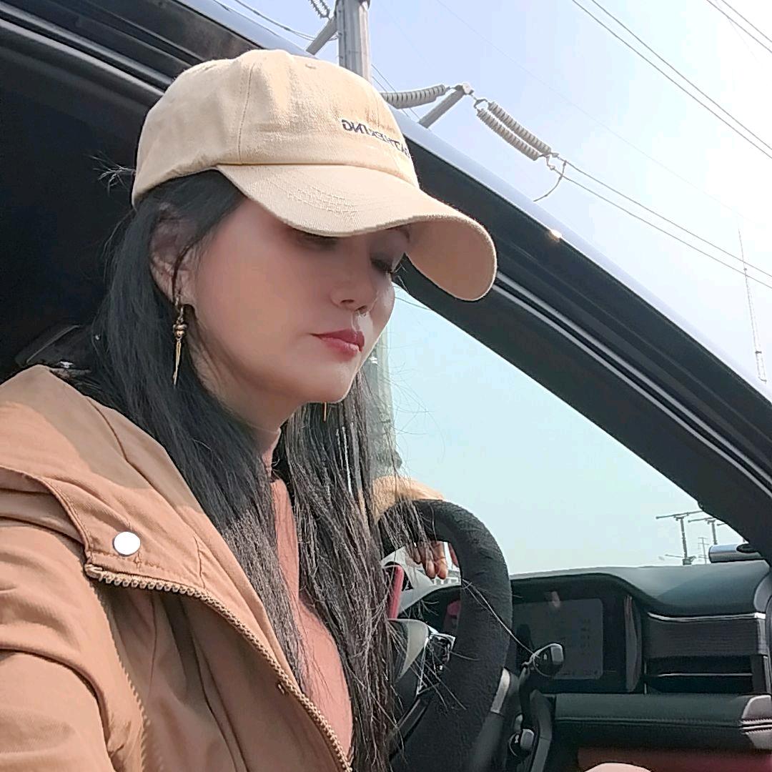 与君牵手共白头
