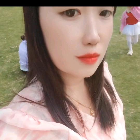 淡然一笑
