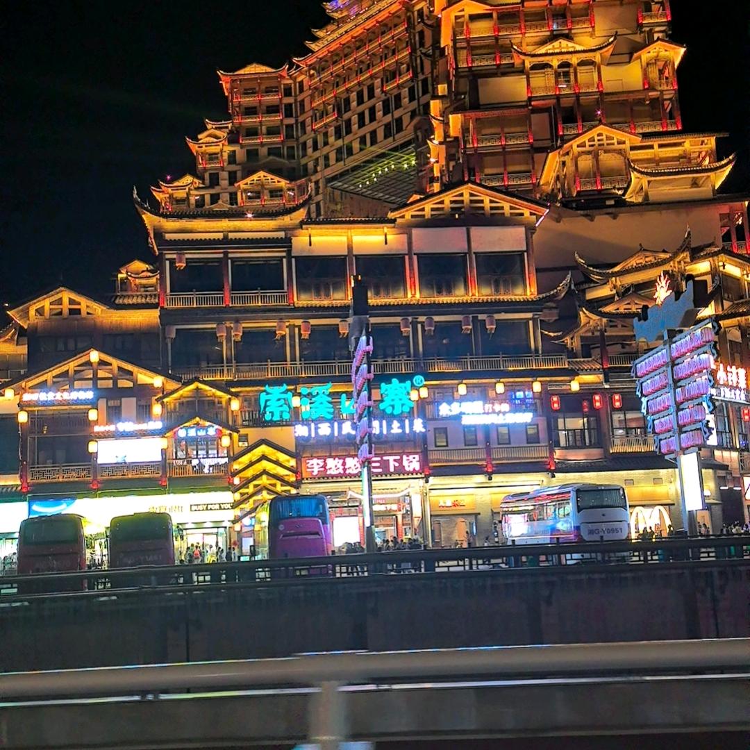杜冰冰（单身爸爸）