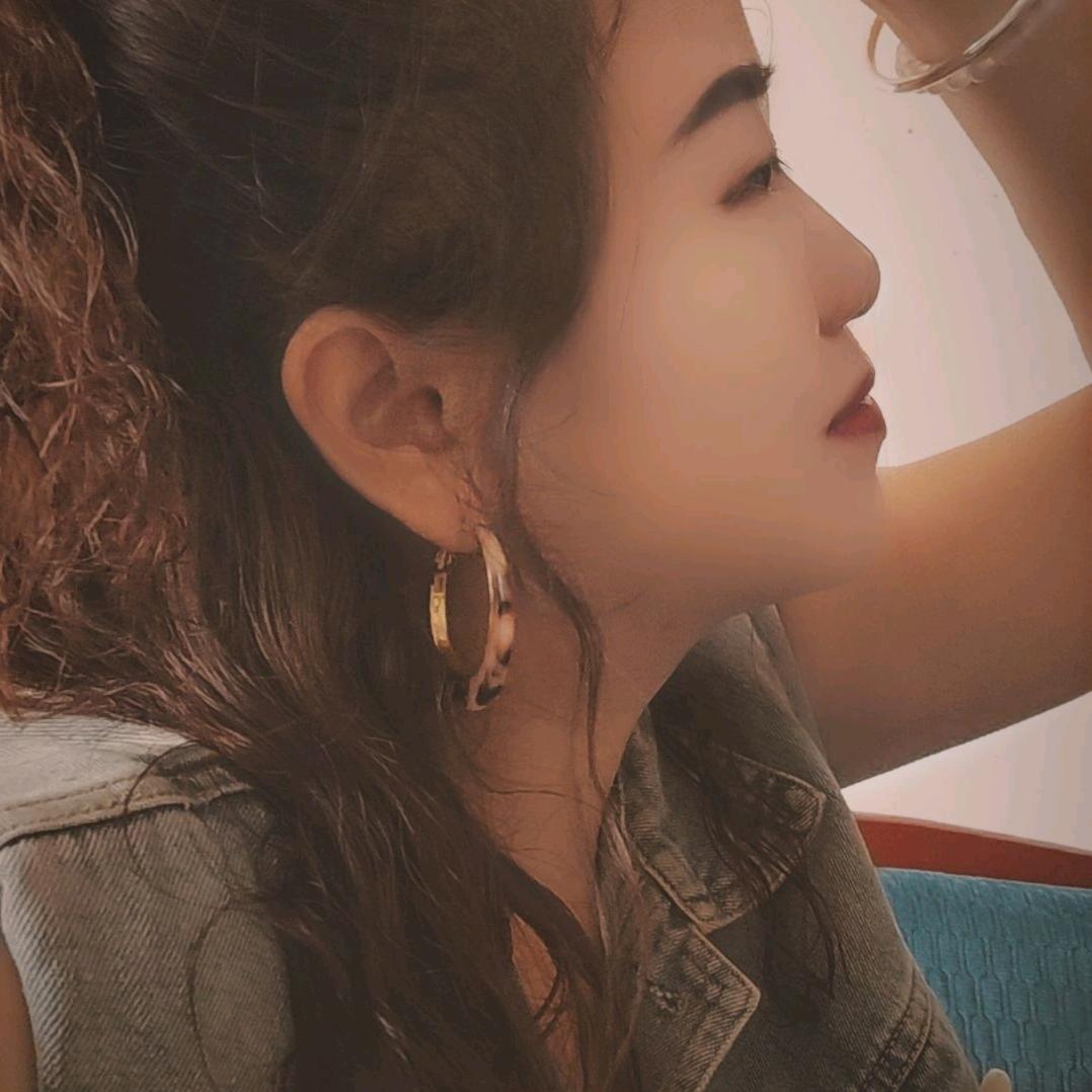 ღ🍒芳姐꧔ꦿএ❤（V8轮滑俱乐部）