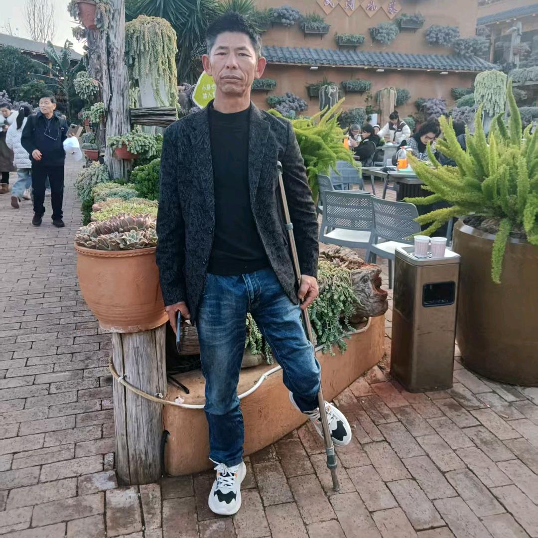 专业  水电  吊顶  装修 李师