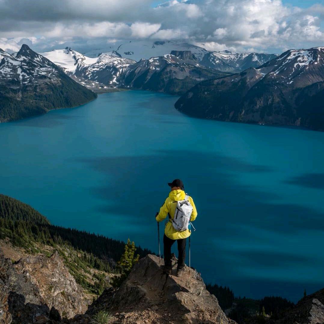 风暴潮流户外服饰1