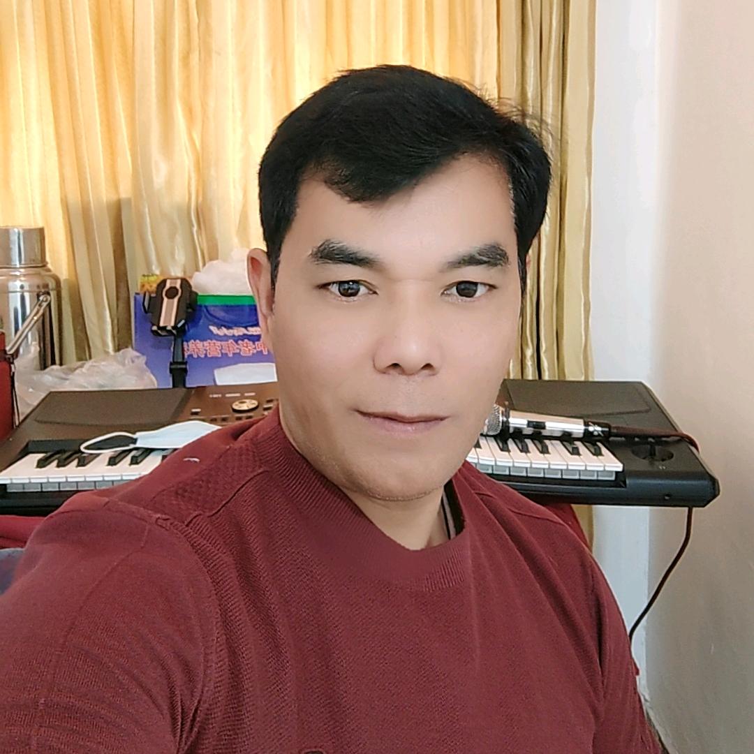 阿卜莱提江歌手🎶🎶🎹纯水