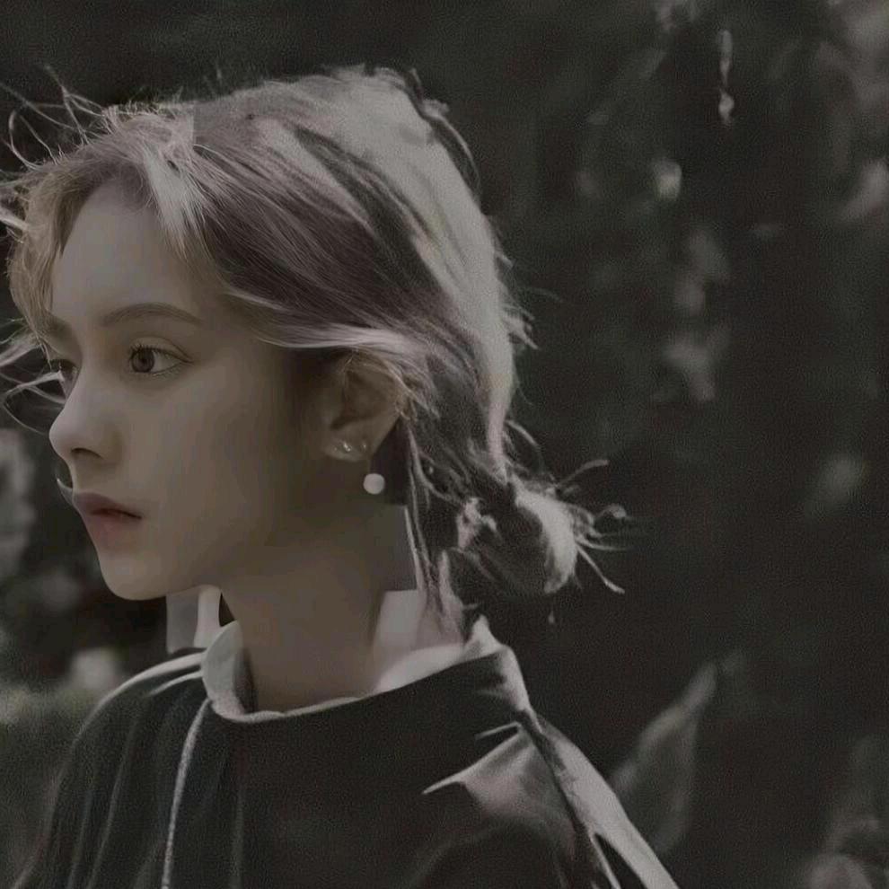 👧