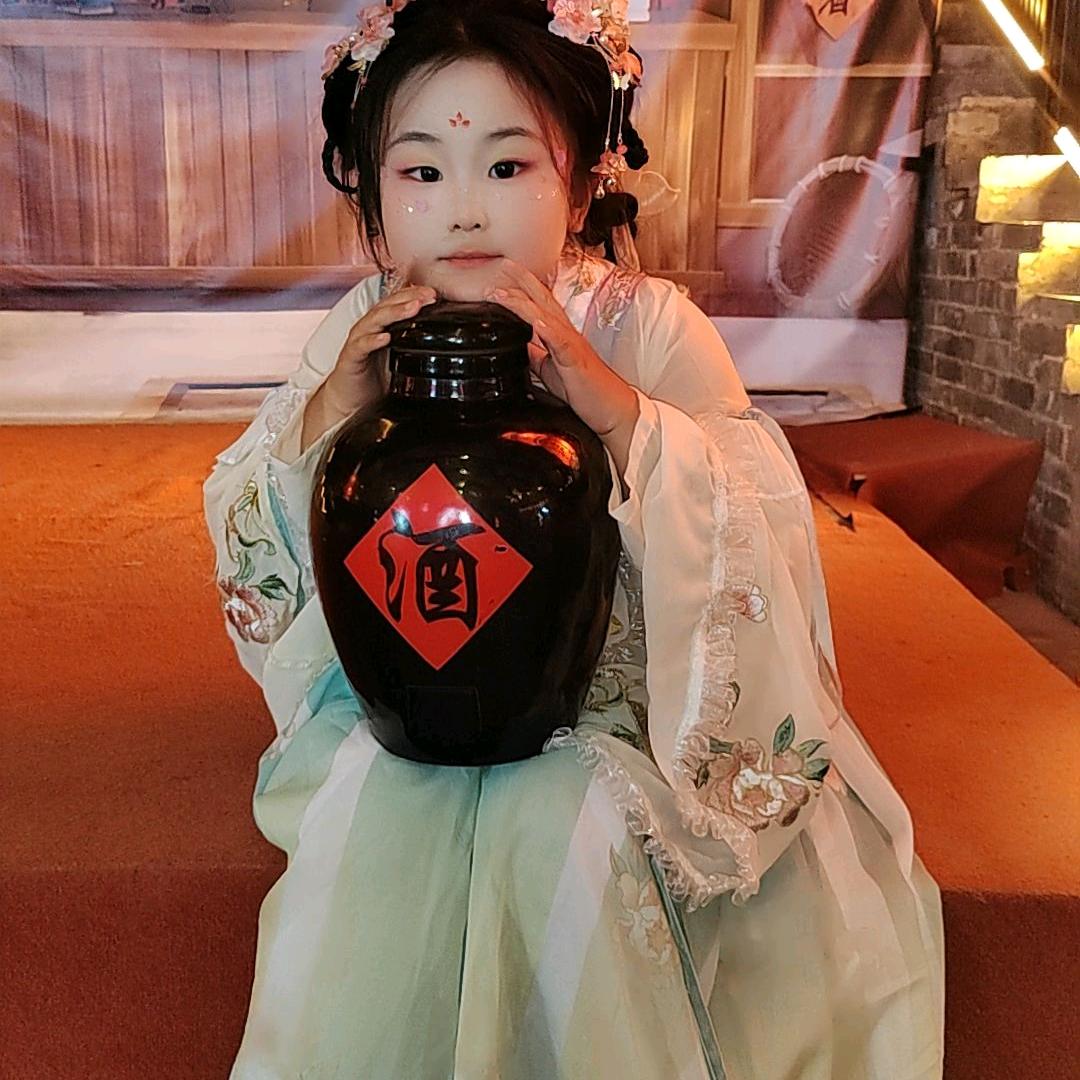 溪溪
