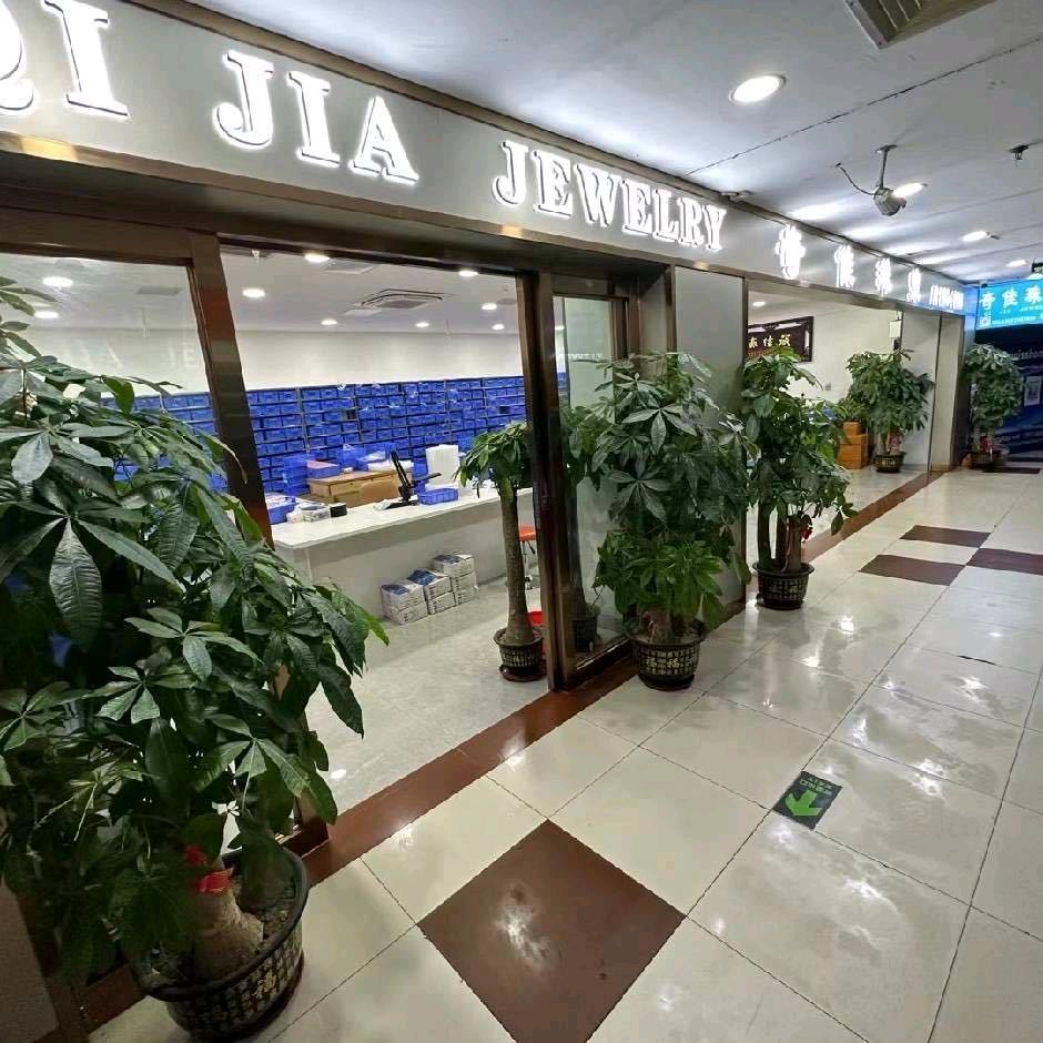 奇佳锆石（梧州工厂店）