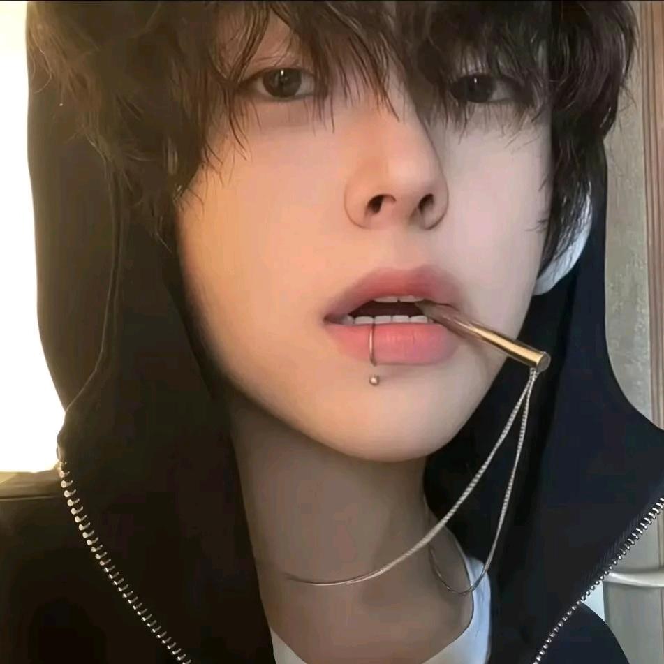高冷男孩