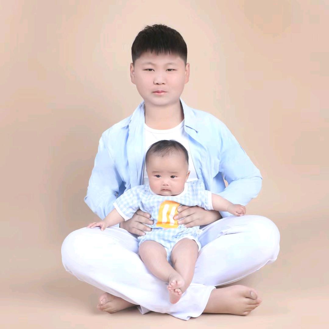 丁一，芊诺