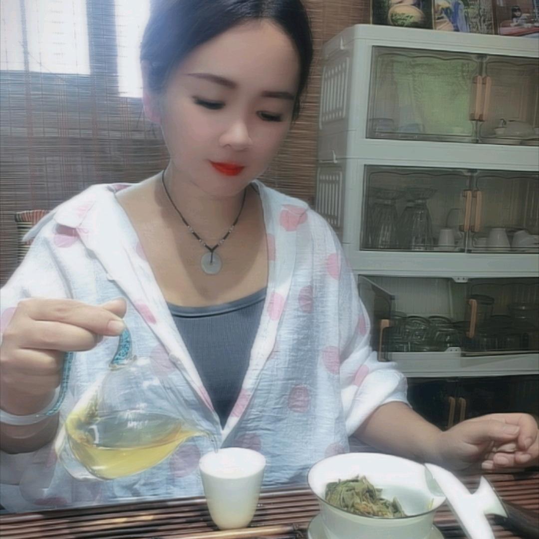 *茶琳儿