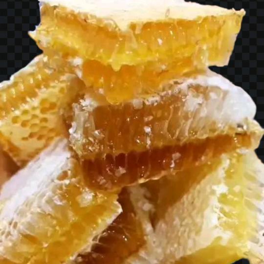 三洞蜂蜜出售，三洞小学门口，副食文具批发