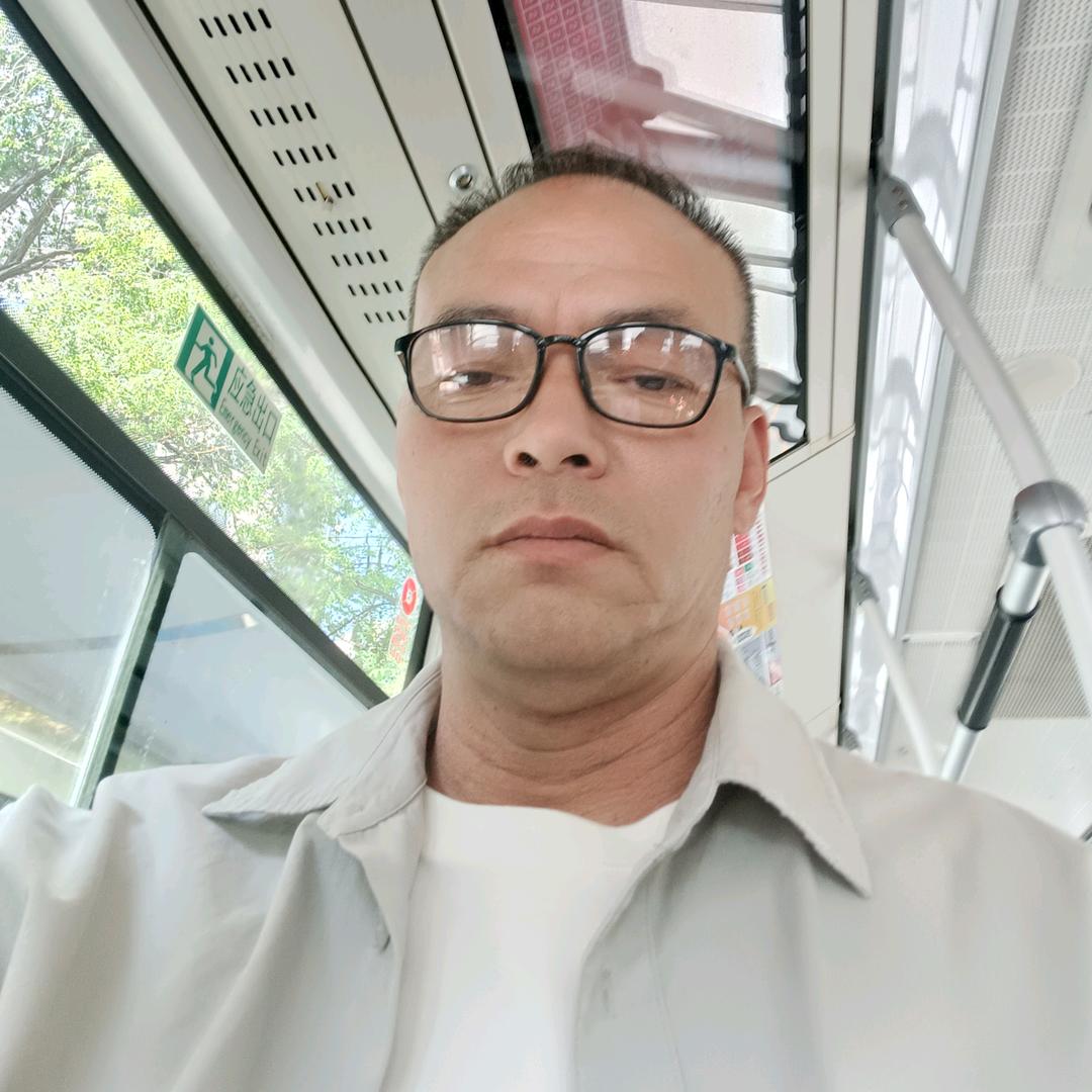 董珈成