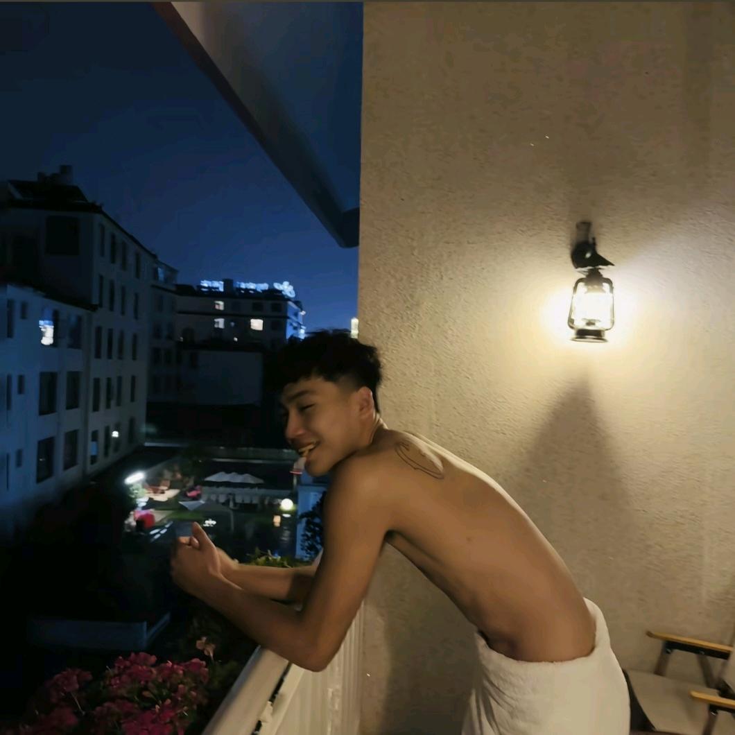 这个世界你他妈太坏了