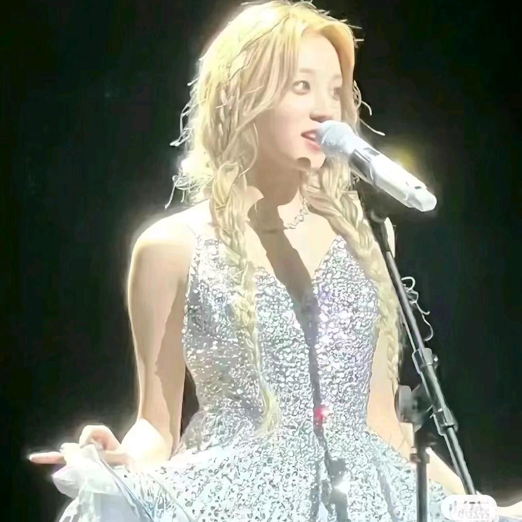 菠萝味的曲琦🌻💫