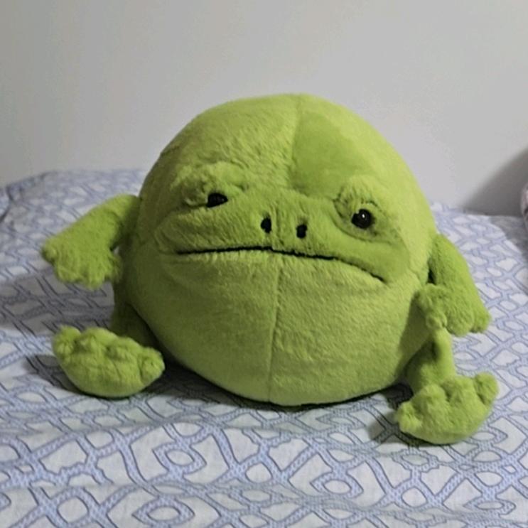 彳亍男