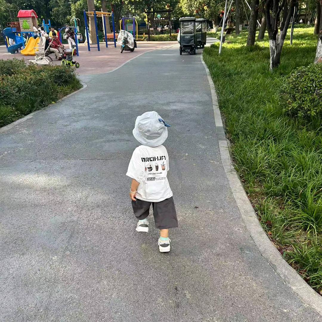 小亮同学