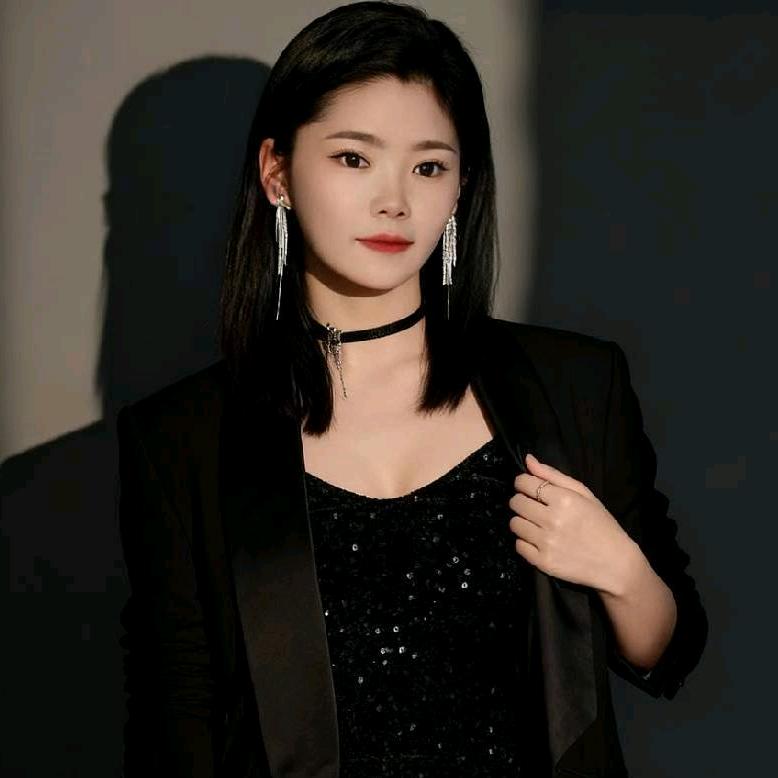 搞笑附体的化妆师