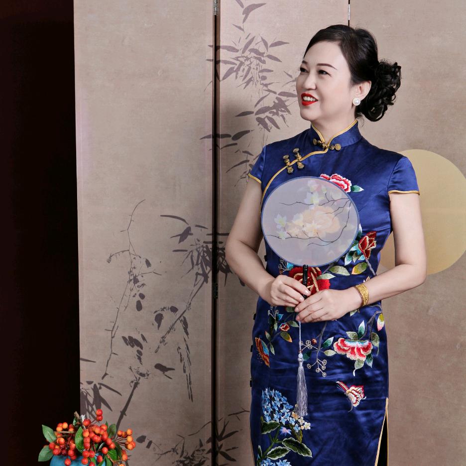 蝴蝶为花飞舞