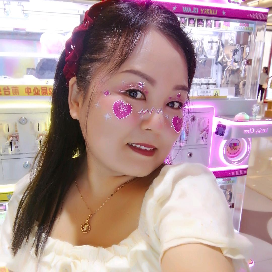 开心果鑫鑫面部彩绘