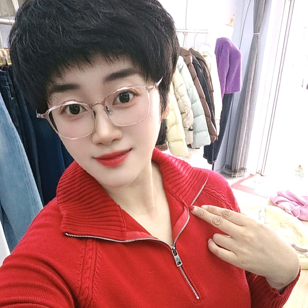 五莲县莲百吾悦女装