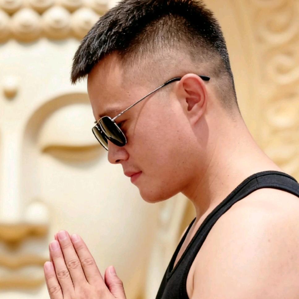 少年自有  狂