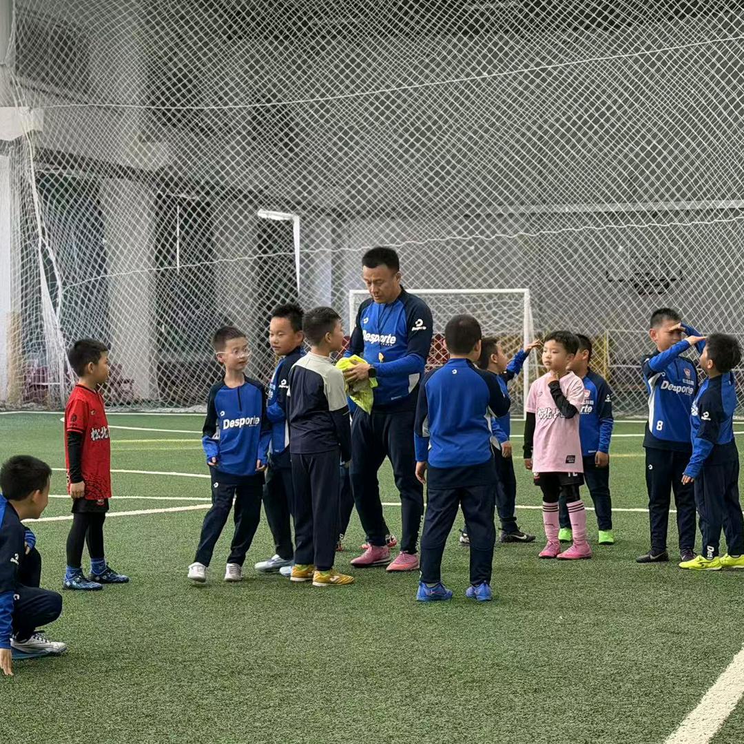 热爱足球的王老师