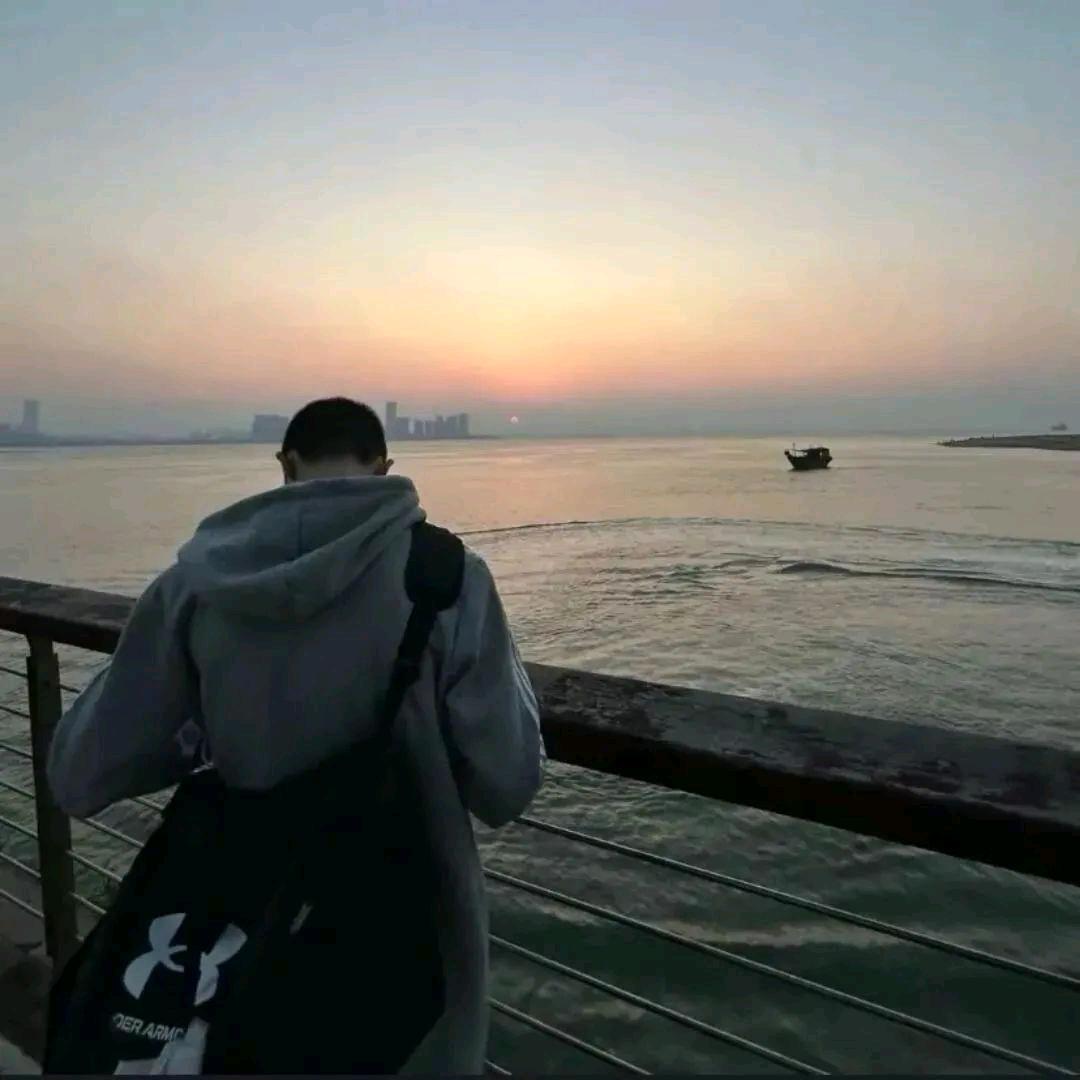 李不懂、