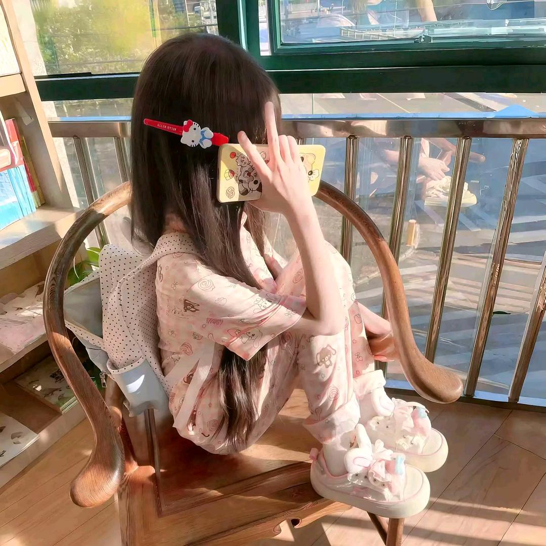 桉桉芙.（涨粉主播）