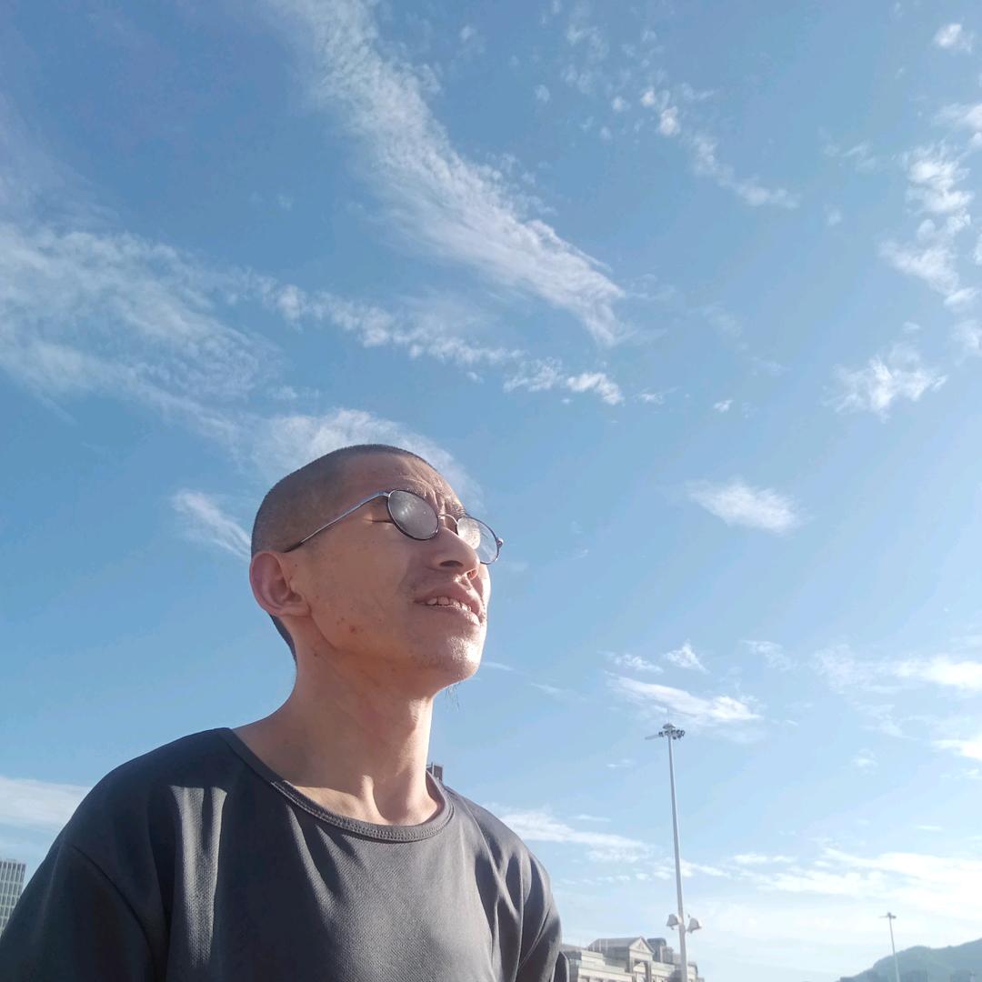 角度不同