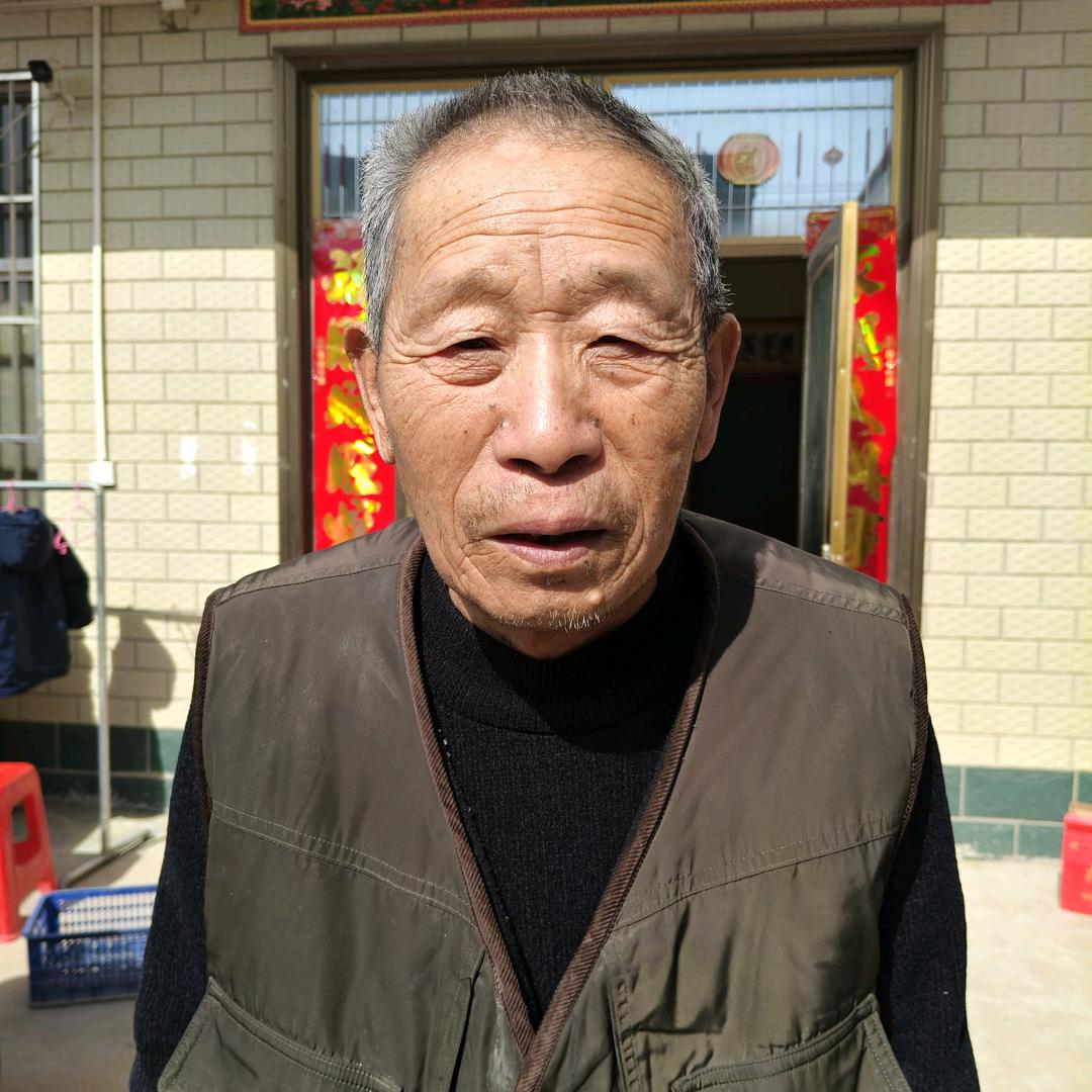 阳光哥中午12点半开播